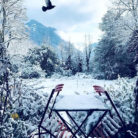 Boutique Maison Bergdorf Bed & Breakfast Unterseen